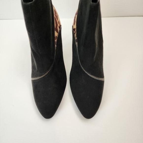 Kelly And Katie Faux Suede Leopard Print Pony Hair 4" Heel Ankle Boot Size 9 1/2 - Picture 4 of 13
